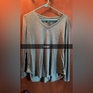 Women's V-Neck Long Sleeve Top - Green/grey